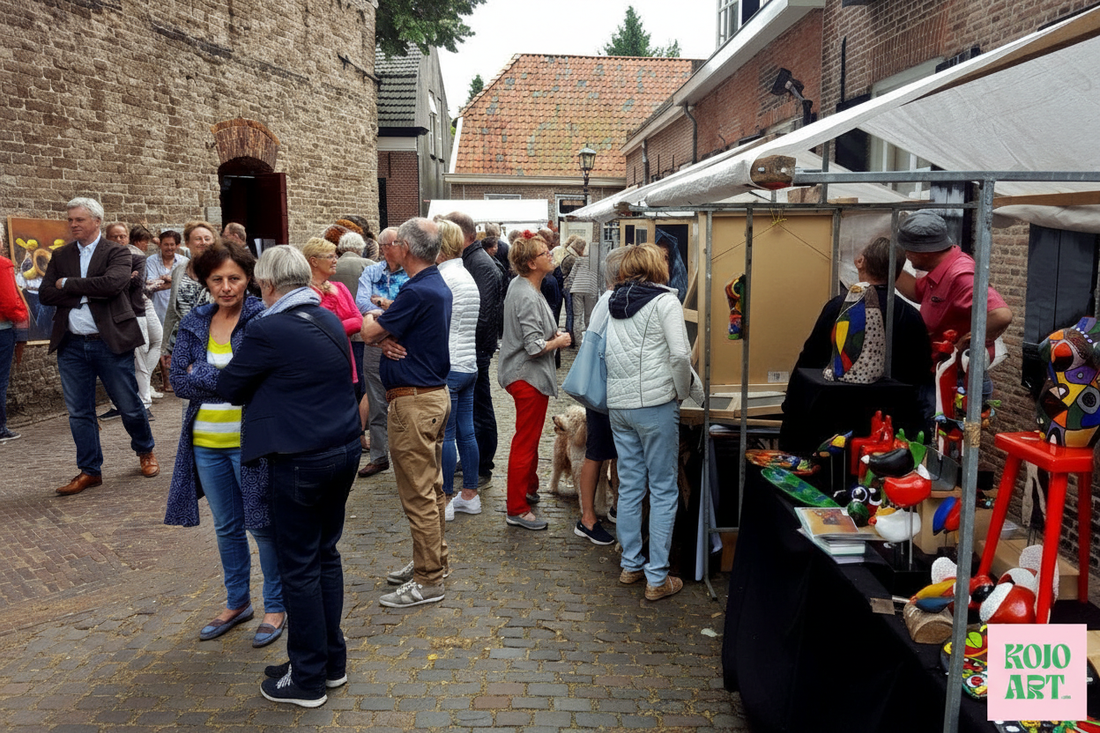 KOJO Art op Kunstmarkt Petit Montmartre Oirschot 2026, originele schilderijen en art prints rondom het Boterkerkje aan het Vrijthof.